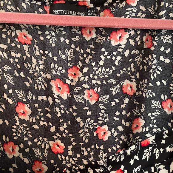 Pretty Little Things Plus Size Womens feminine floral dress with slits size 16 - Picture 11 of 14